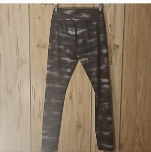 Reebok Black and Gray Patterned Leggings
